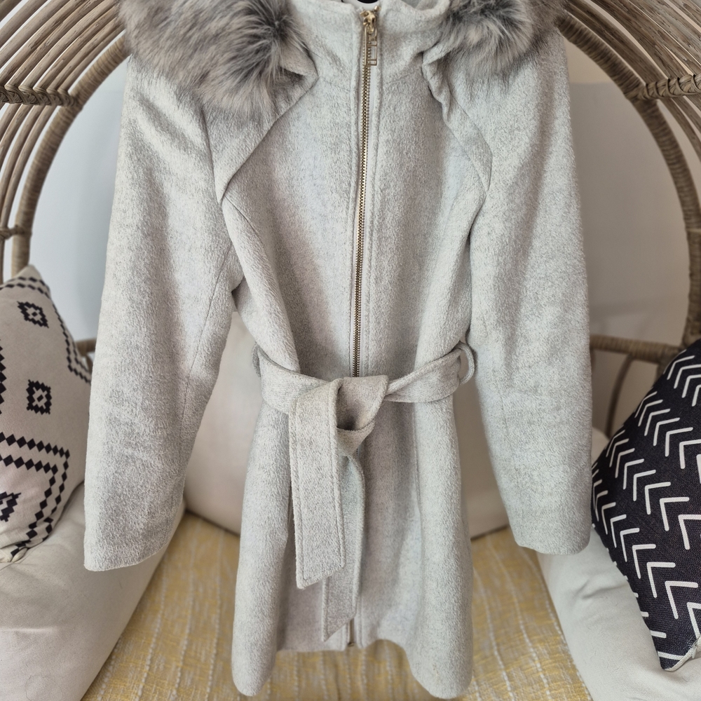 Dynamite Light Gray Trench Coat with Faux Fur Collar